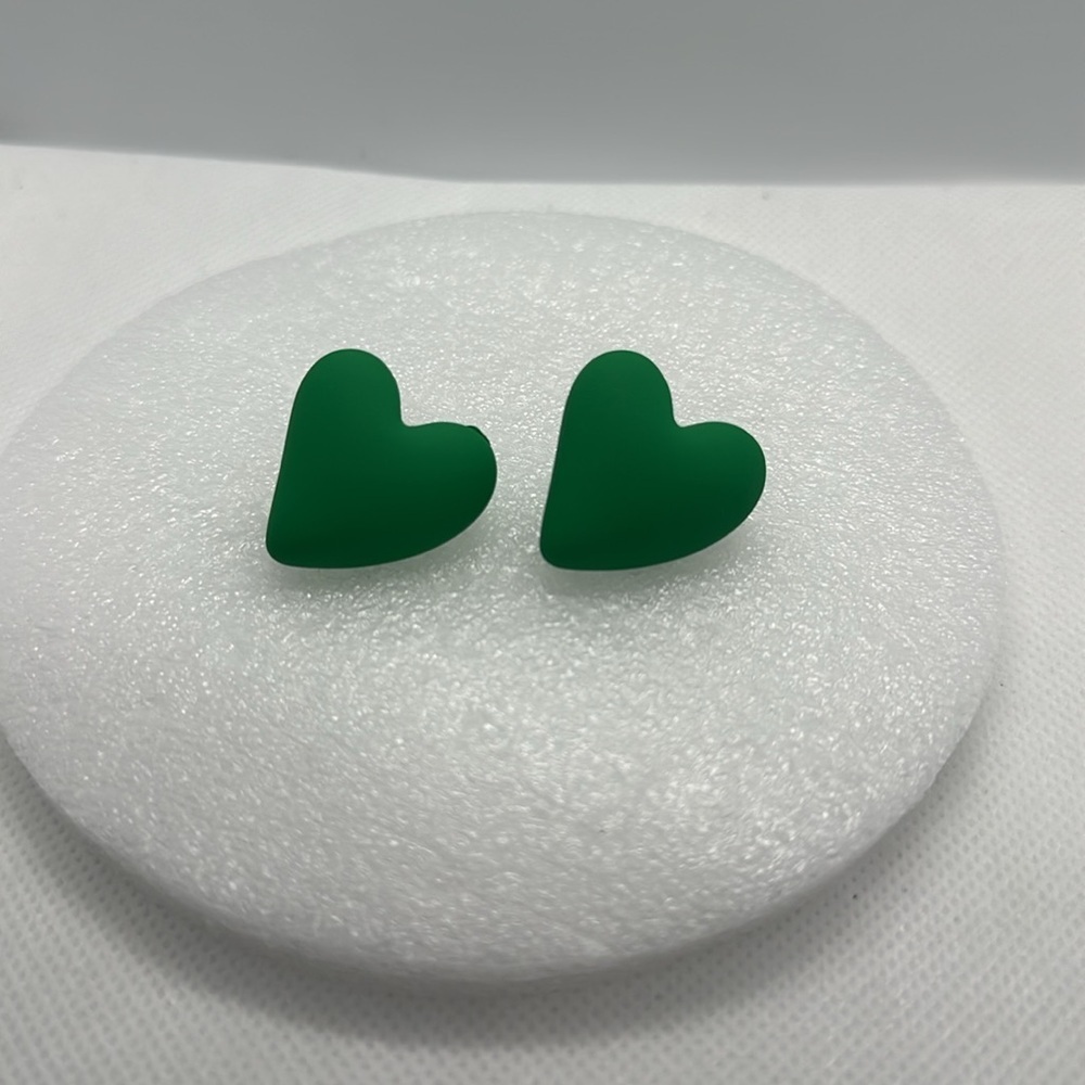 minimalist style, Mojo Green Heart Shaped Stud Earrings. - Picture 9 of 11